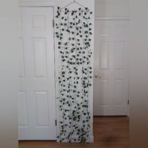 Green Ivy Leaf Garland